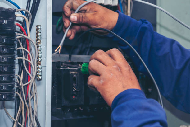 Best Circuit Breaker Repair  in Hamilton, IN